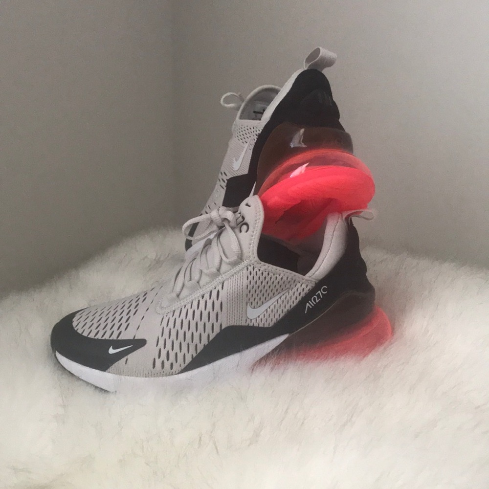 Nike Airmax 270 Size 7 Youth